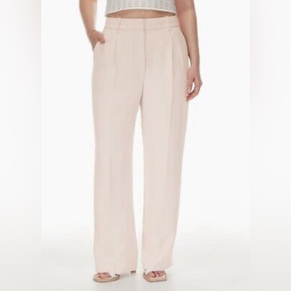 Aritzia effortless pants size 4 Regular Length - Picture 2 of 11